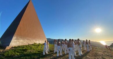 Mahmood Sicilia piramide 38° parallelo